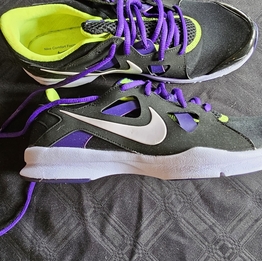 Nike Black and Purple Athletic Shoes
